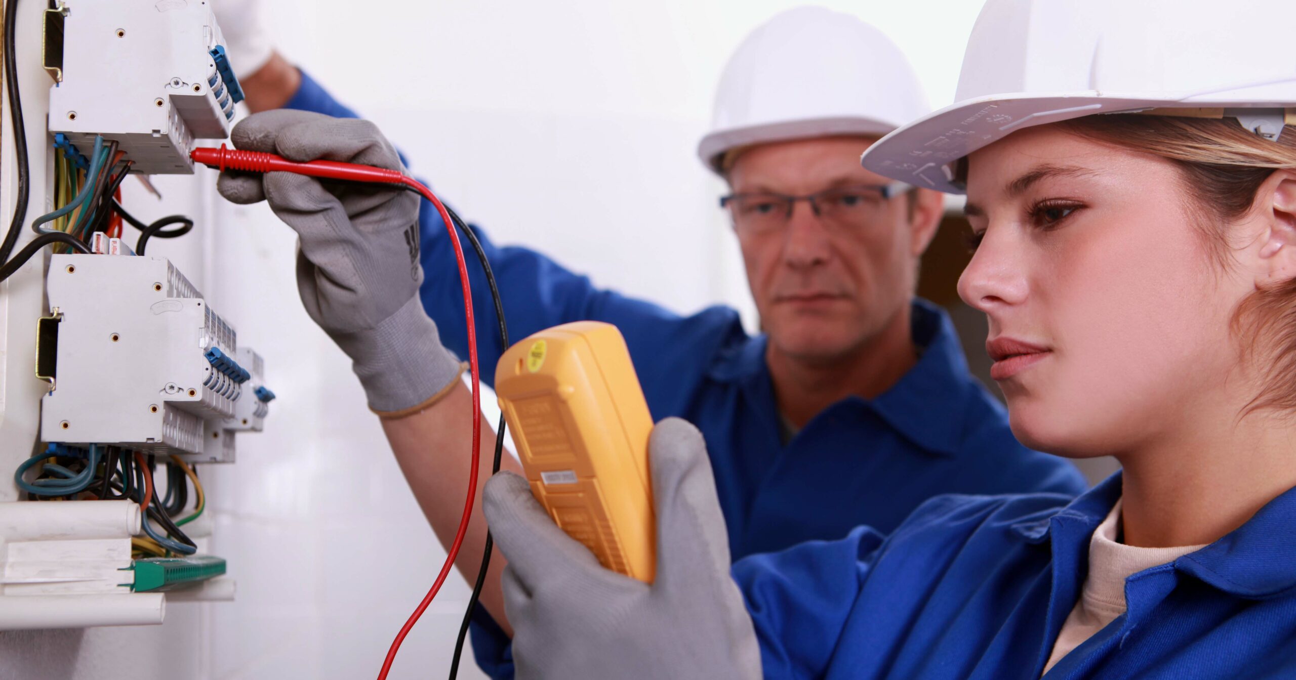 2 electrical workers 
